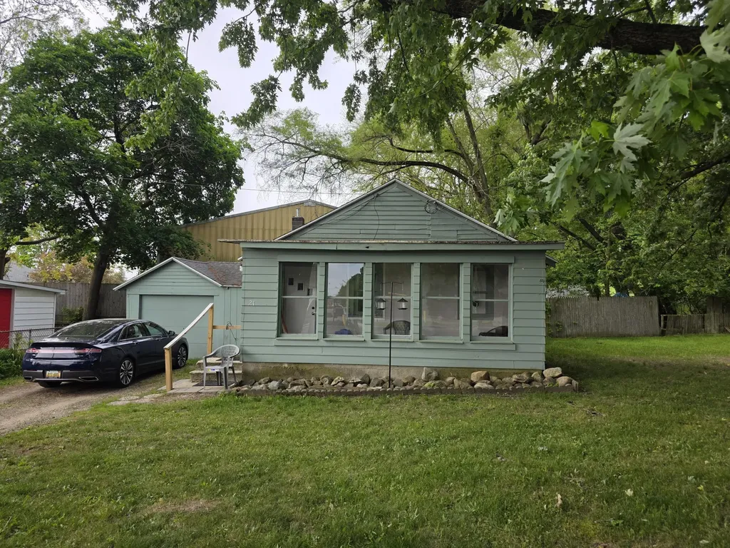 21 Bradley Street Pennfield Charter Township MI 49017