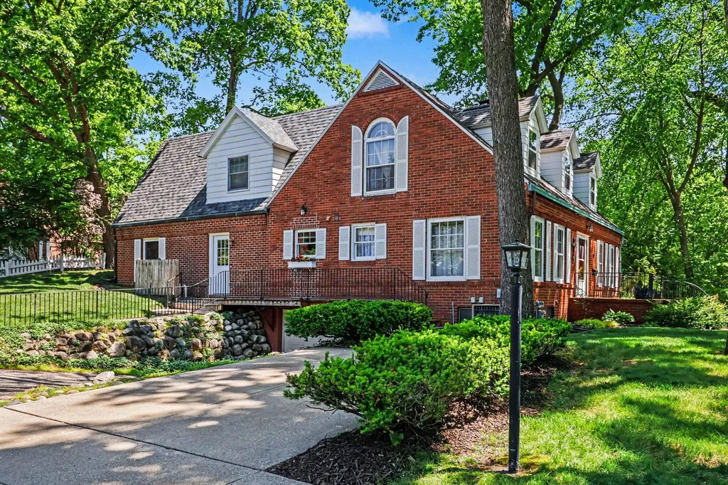 5 Merwood Drive E Battle Creek City MI 49017