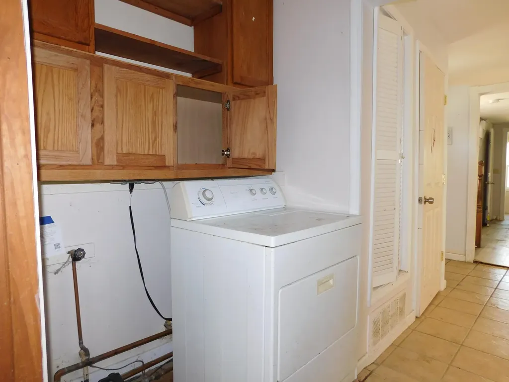 5929 Potter Street Meridian Charter Township MI 48840