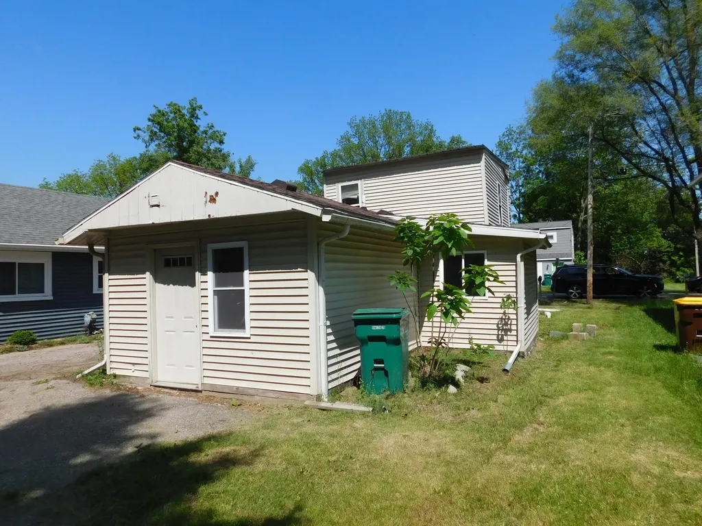 5929 Potter Street Meridian Charter Township MI 48840