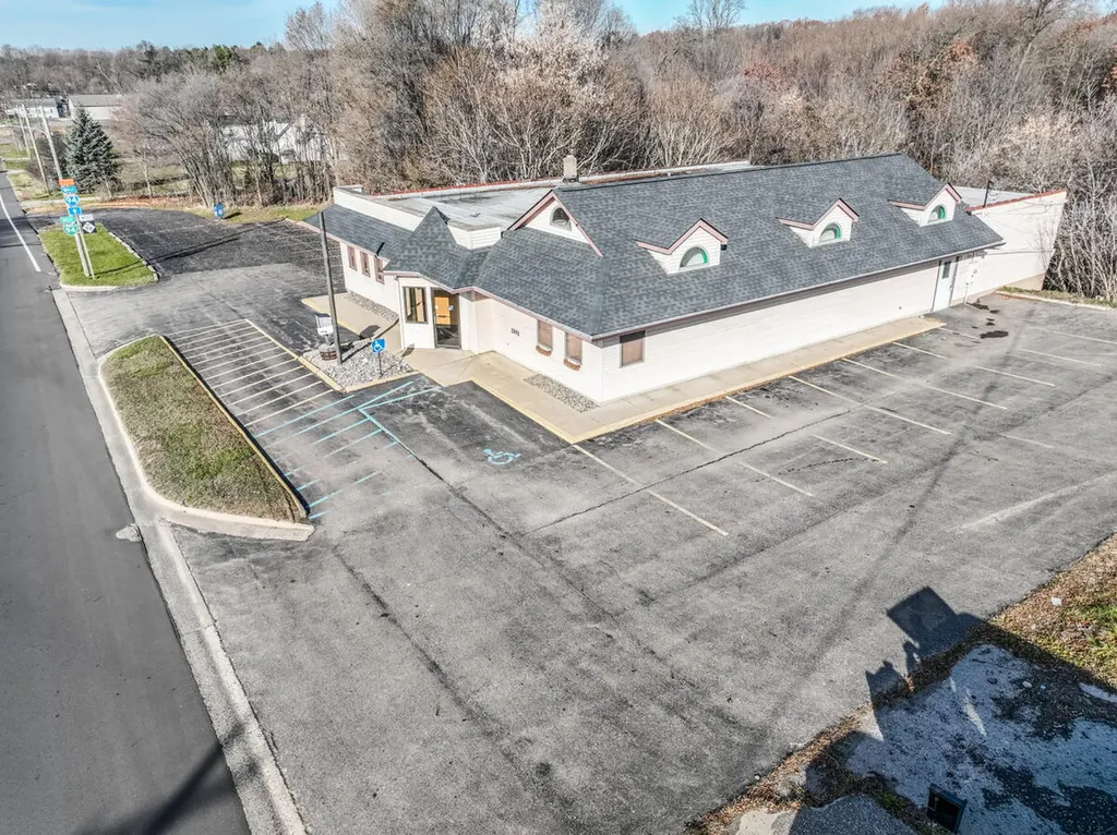 1391 E Michigan Avenue Emmett Charter Township MI 49014