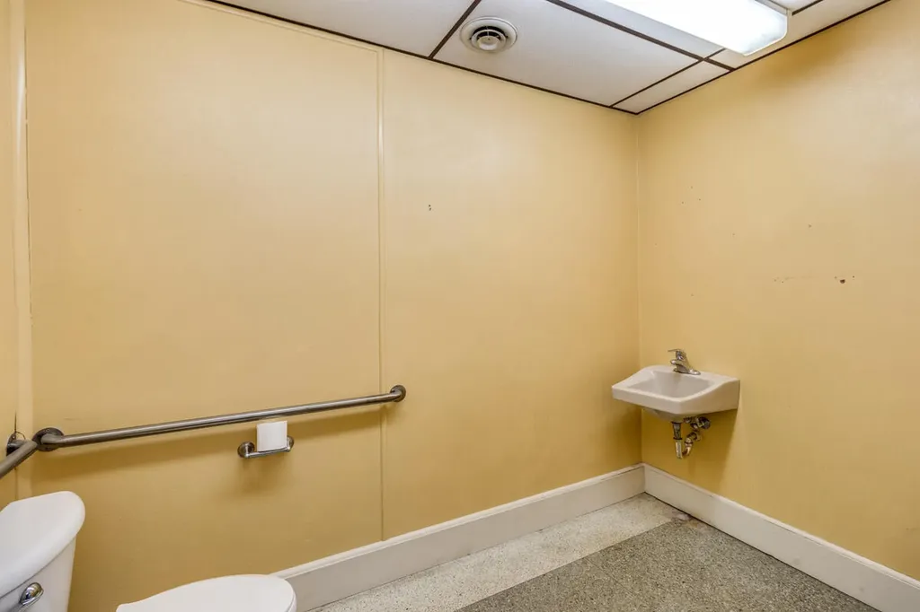 1391 E Michigan Avenue Emmett Charter Township MI 49014