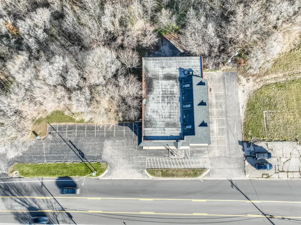 1391 E Michigan Avenue Emmett Charter Township MI 49014