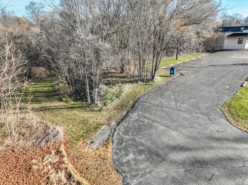 1391 E Michigan Avenue Emmett Charter Township MI 49014