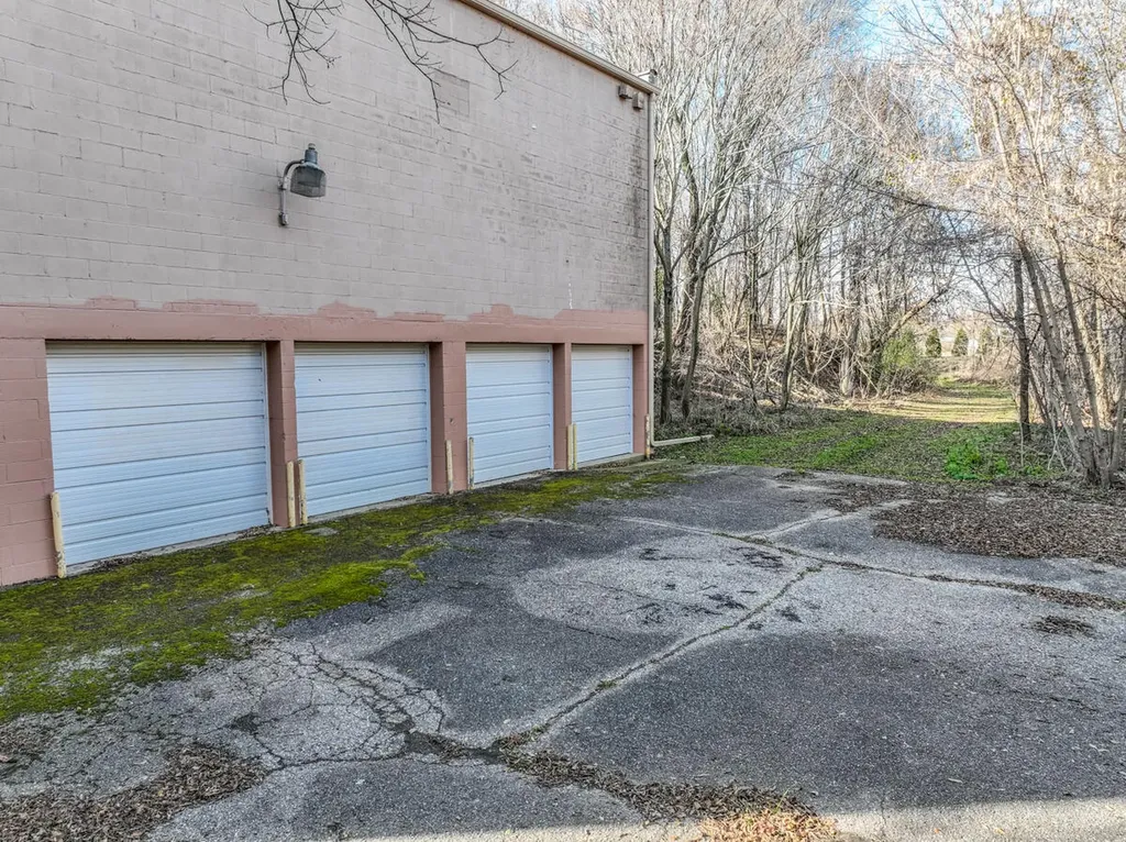 1391 E Michigan Avenue Emmett Charter Township MI 49014