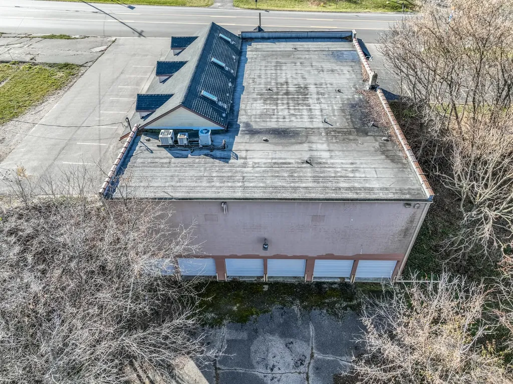 1391 E Michigan Avenue Emmett Charter Township MI 49014