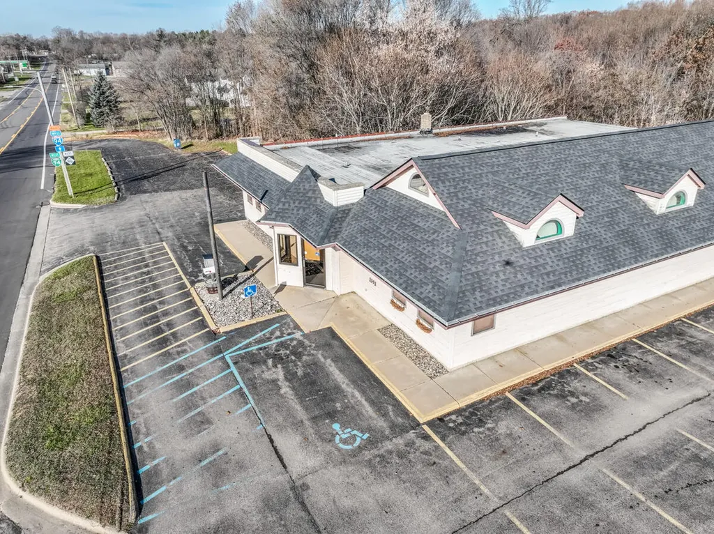 1391 E Michigan Avenue Emmett Charter Township MI 49014