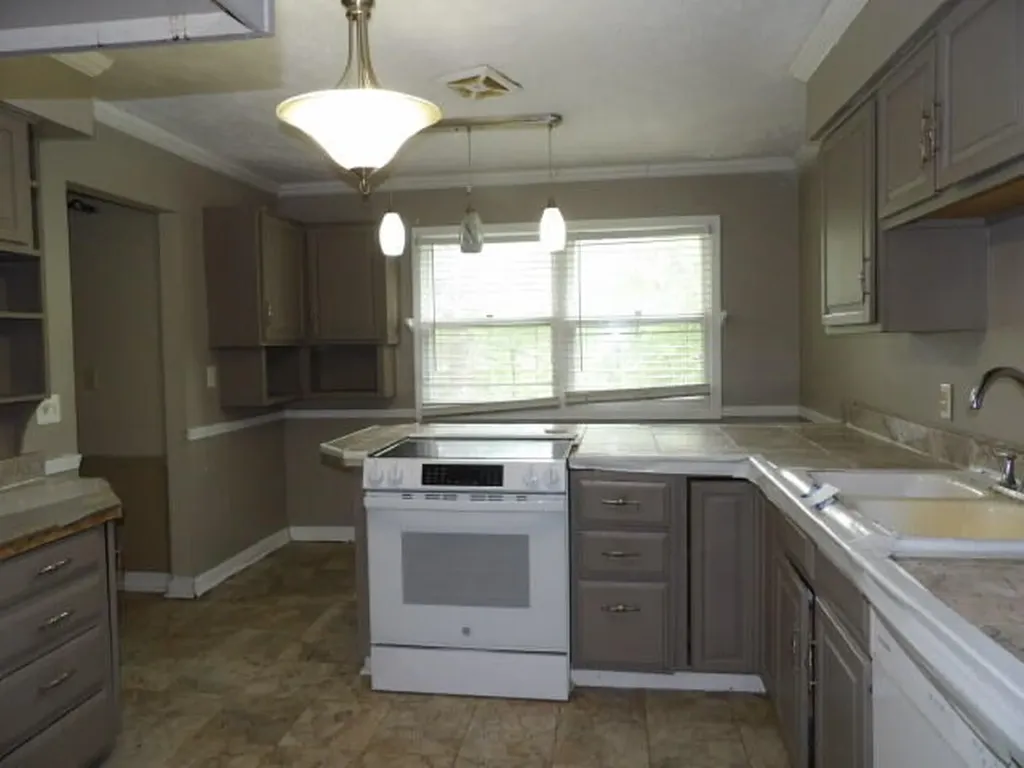 243 Devon Road Battle Creek City MI 49015