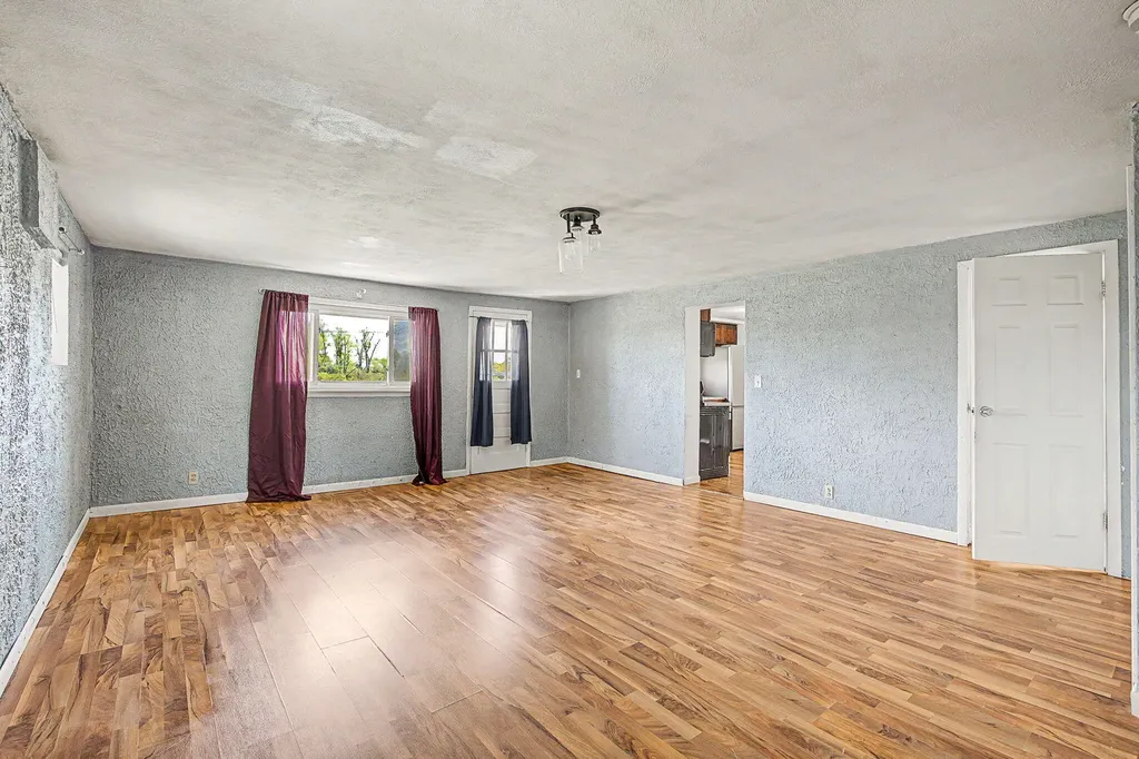 11641 17 Mile Road Fredonia Township MI 49068