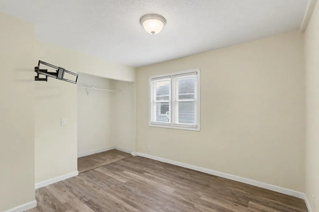 30 Avenue B Springfield City MI 49037