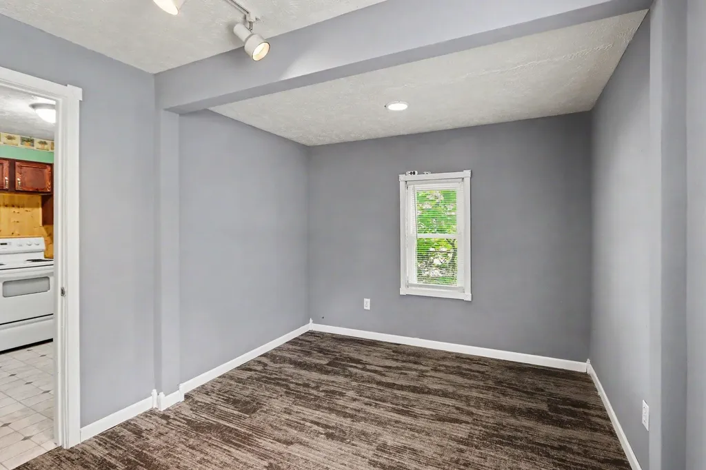 30 Avenue B Springfield City MI 49037