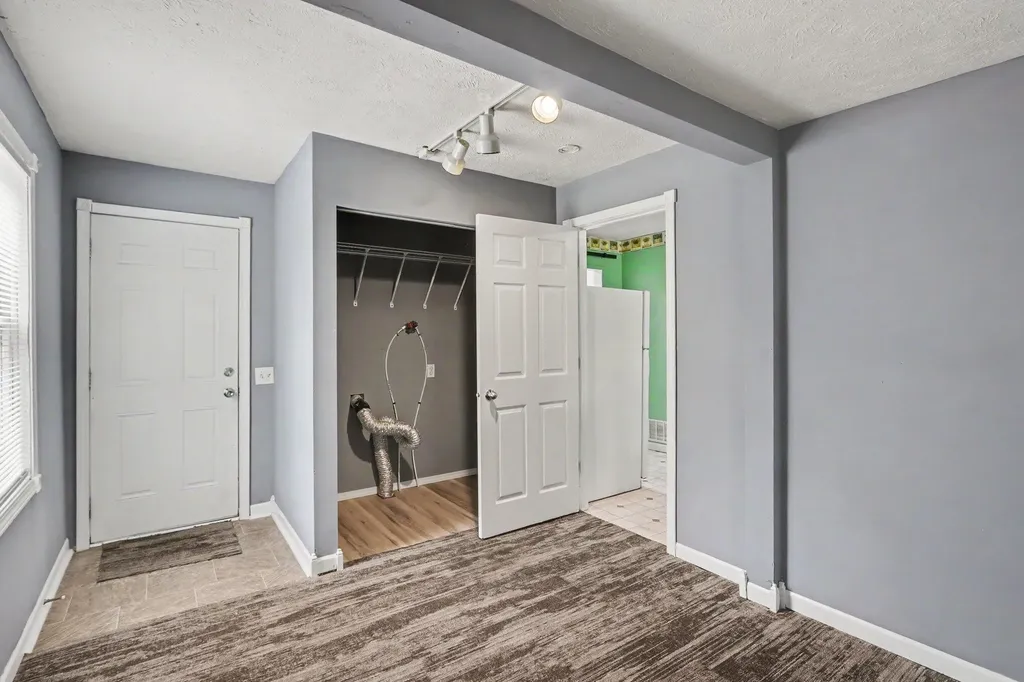30 Avenue B Springfield City MI 49037