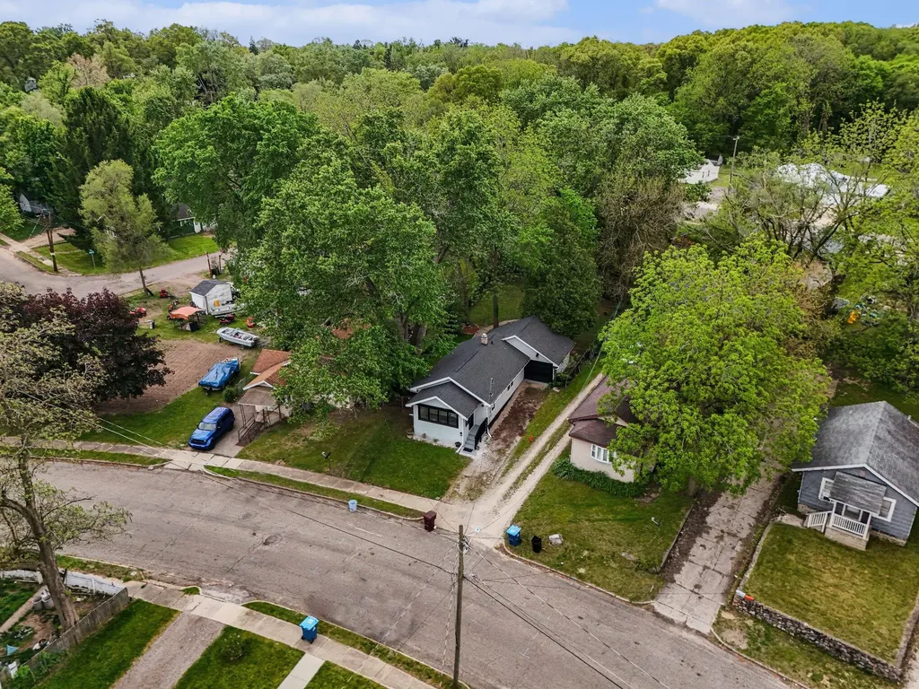 35 W Grand Circle Avenue Battle Creek City MI 49037