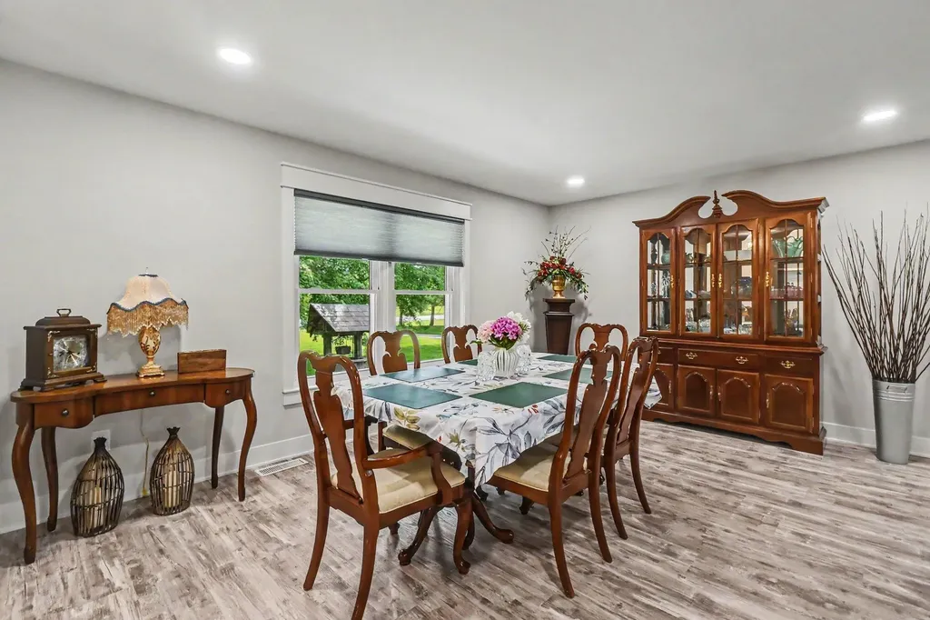 1691 N Michigan Road Eaton Rapids Township MI 48827
