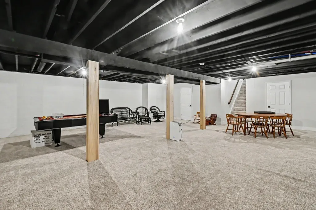 1691 N Michigan Road Eaton Rapids Township MI 48827