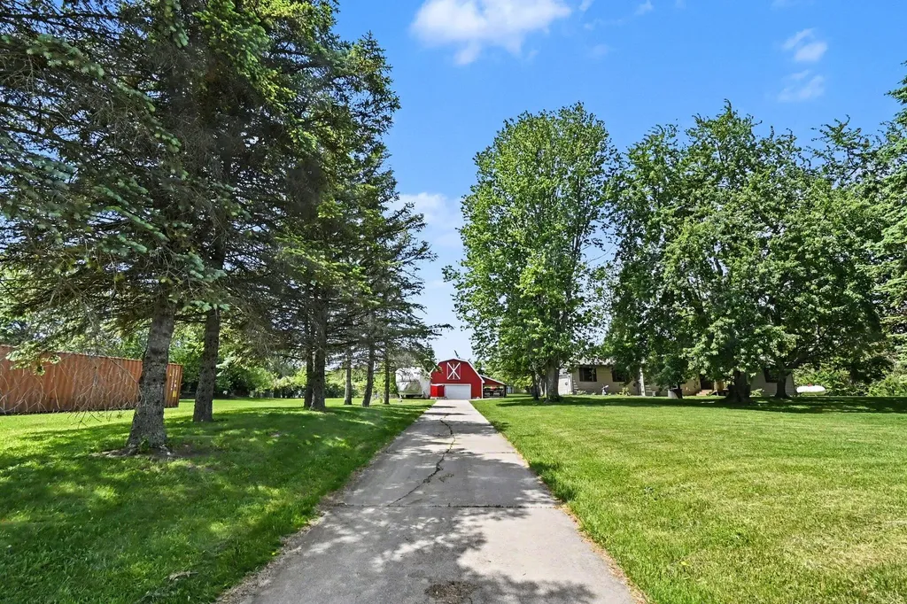 1691 N Michigan Road Eaton Rapids Township MI 48827