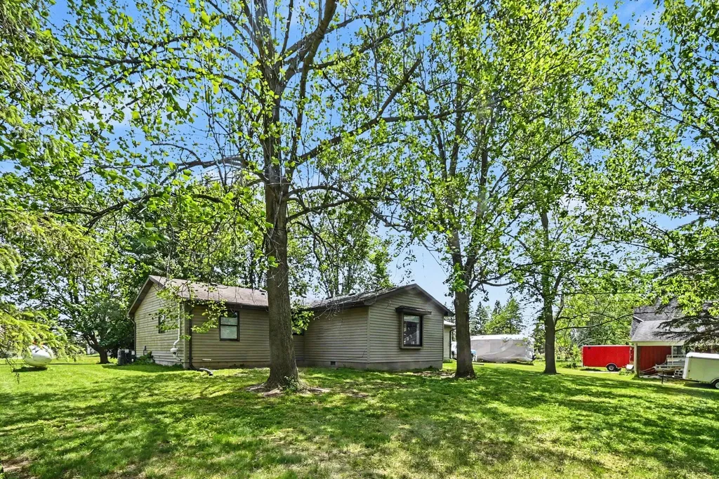 1691 N Michigan Road Eaton Rapids Township MI 48827