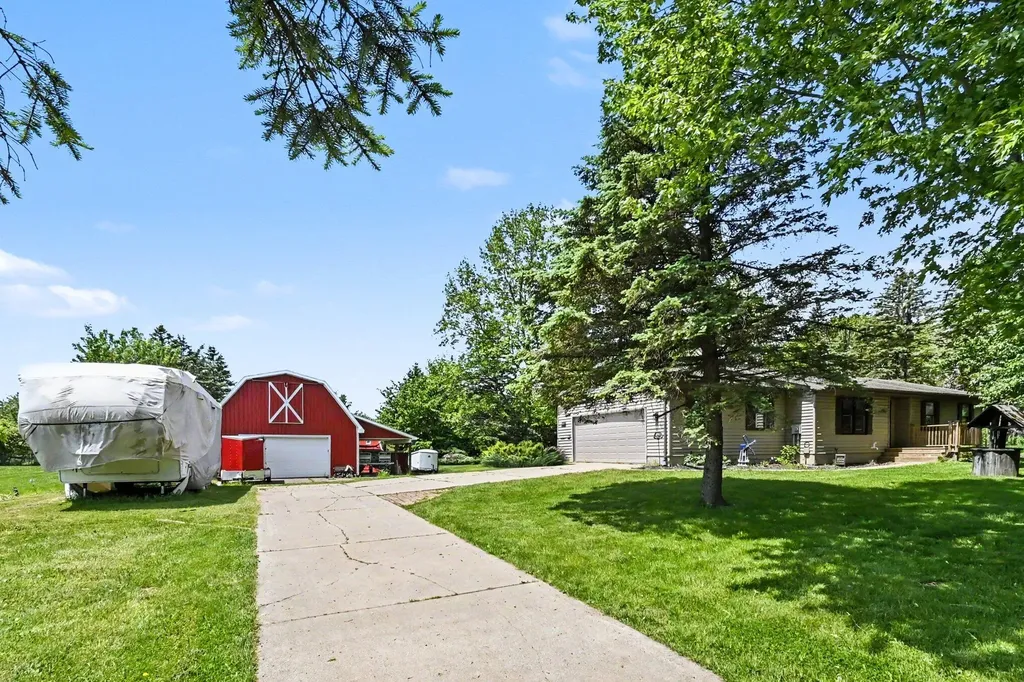 1691 N Michigan Road Eaton Rapids Township MI 48827