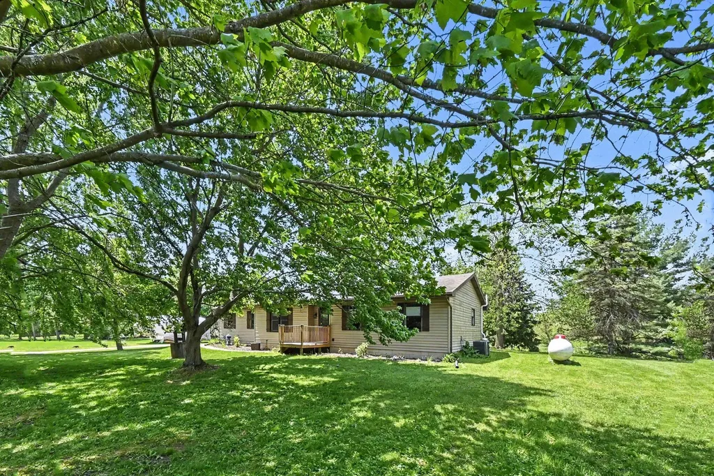 1691 N Michigan Road Eaton Rapids Township MI 48827