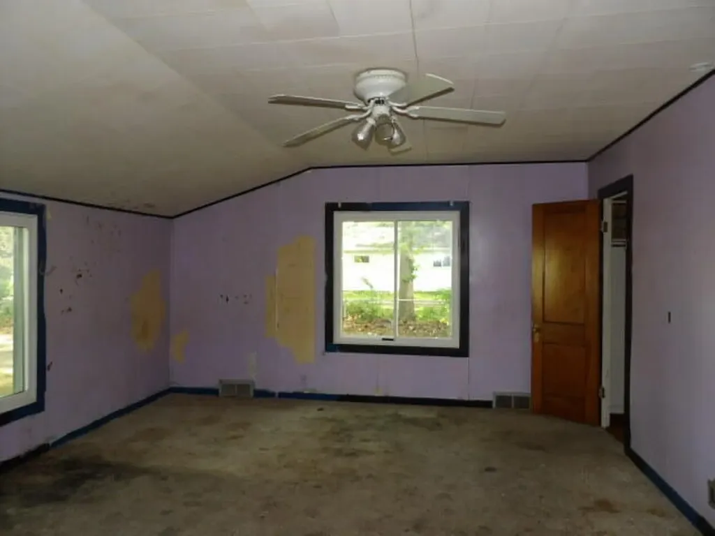 835 Woodland Beach Emmett Charter Township MI 49014