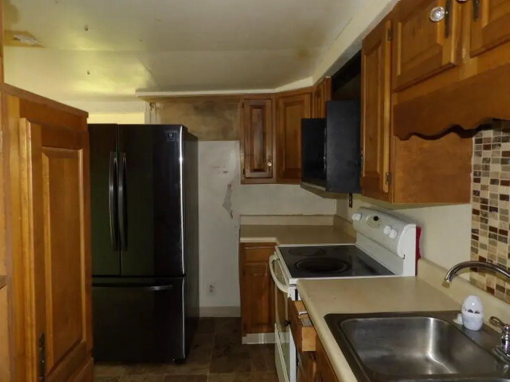 835 Woodland Beach Emmett Charter Township MI 49014