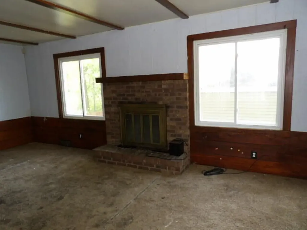 835 Woodland Beach Emmett Charter Township MI 49014