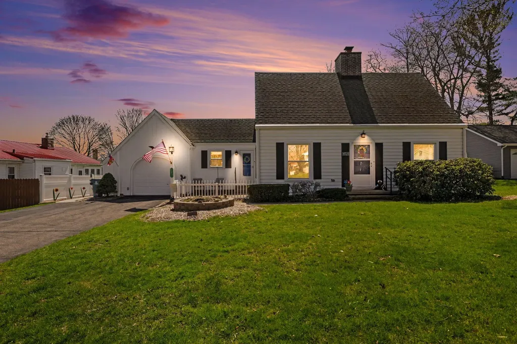 140 E Oakland Place Battle Creek City MI 49015