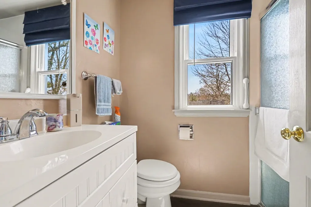 140 E Oakland Place Battle Creek City MI 49015