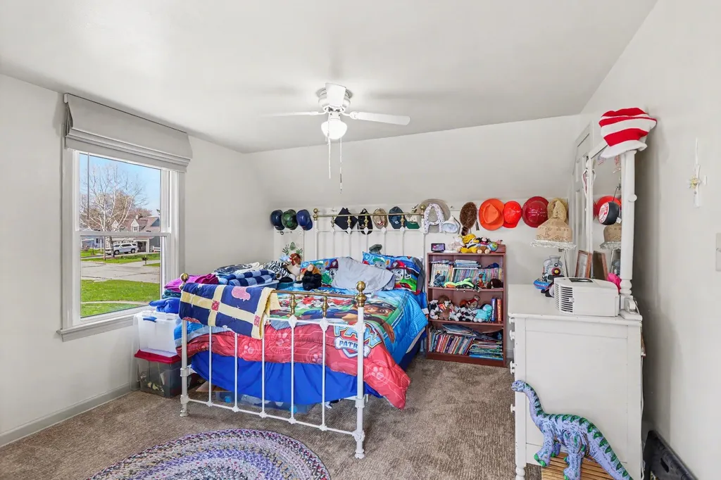 140 E Oakland Place Battle Creek City MI 49015