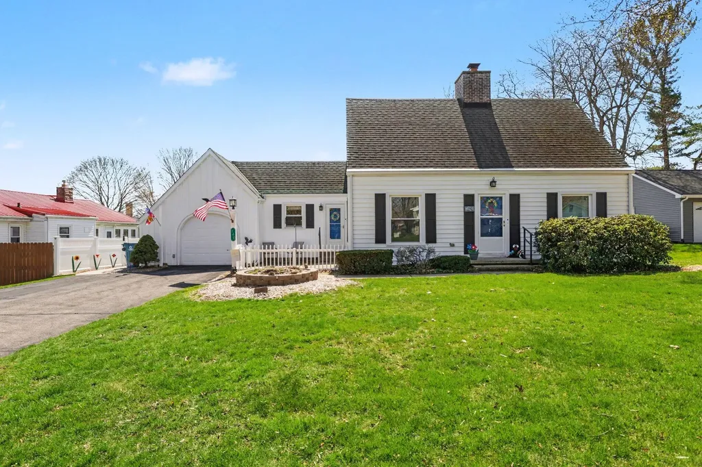 140 E Oakland Place Battle Creek City MI 49015