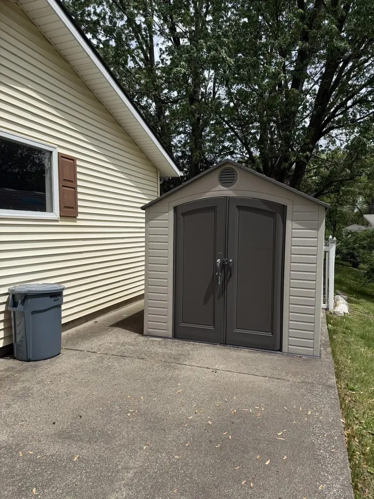 250 Lois Drive Battle Creek City MI 49015