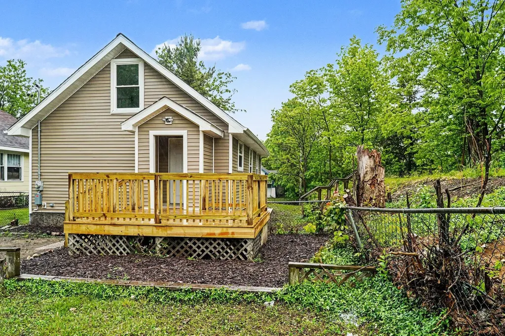 139 W Rittenhouse Avenue W Battle Creek City MI 49037