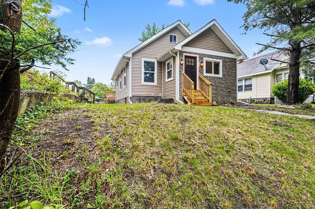 139 W Rittenhouse Avenue W Battle Creek City MI 49037