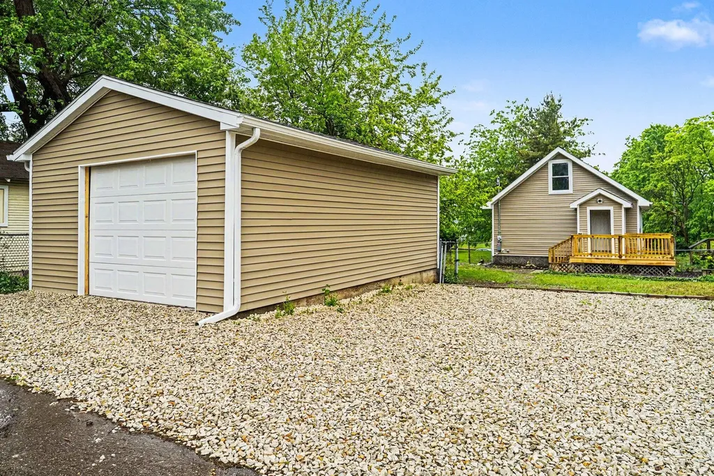139 W Rittenhouse Avenue W Battle Creek City MI 49037