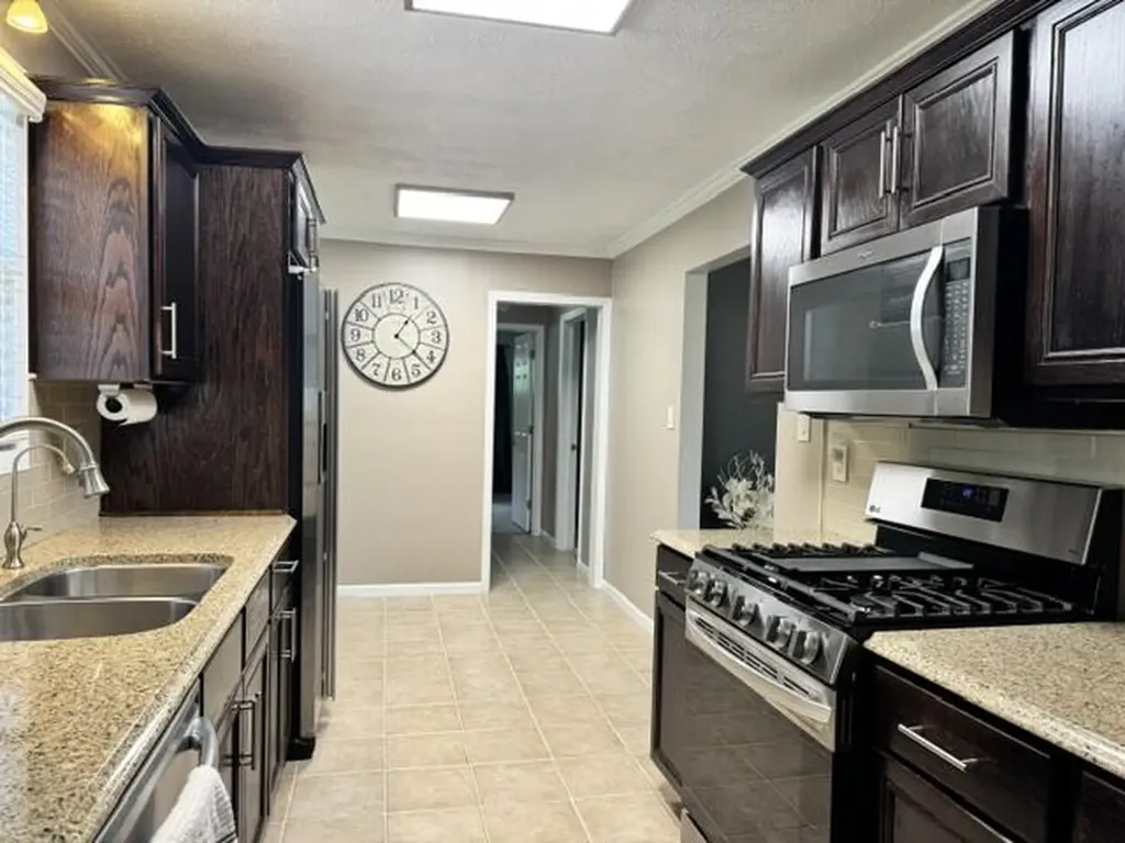 211 Strongwood Avenue Emmett Charter Township MI 49014