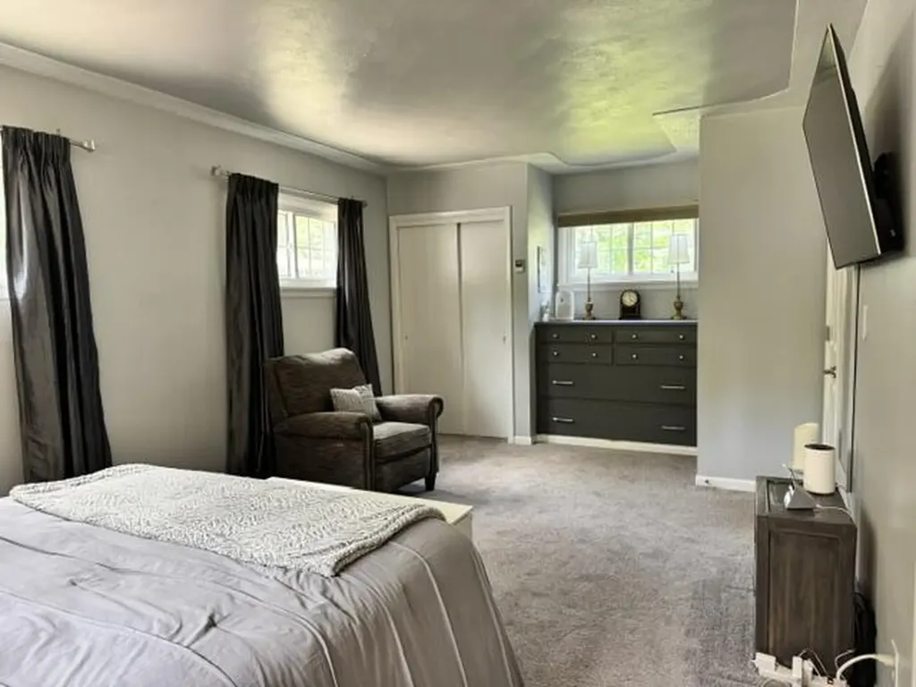 211 Strongwood Avenue Emmett Charter Township MI 49014