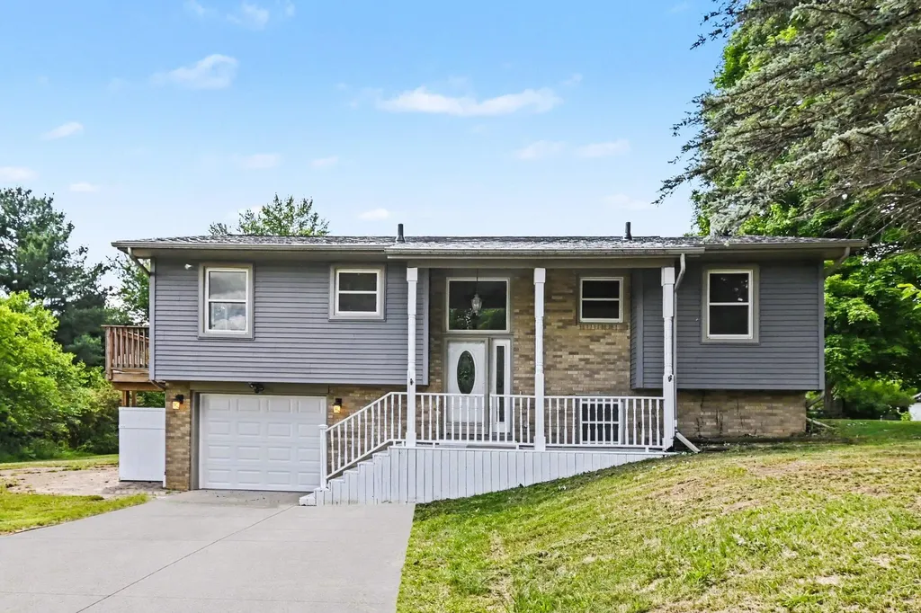 1077 Gidner Road Charlotte City MI 48813