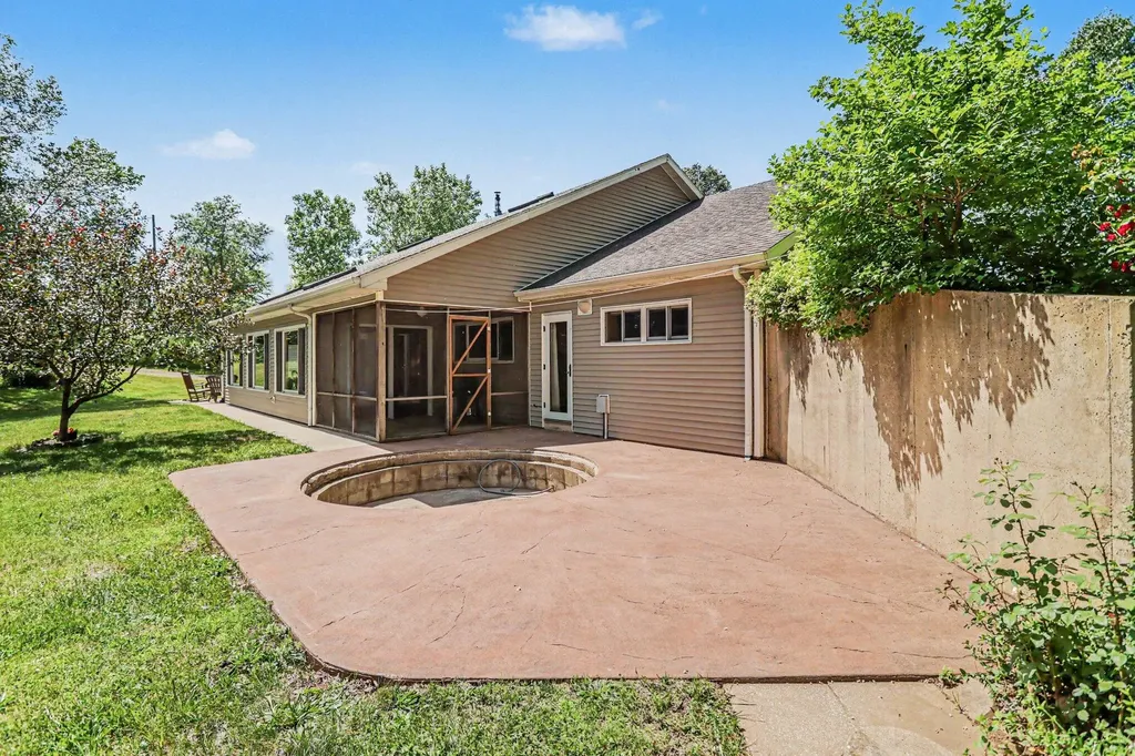 8563 G Drive S Newton Township MI 49033