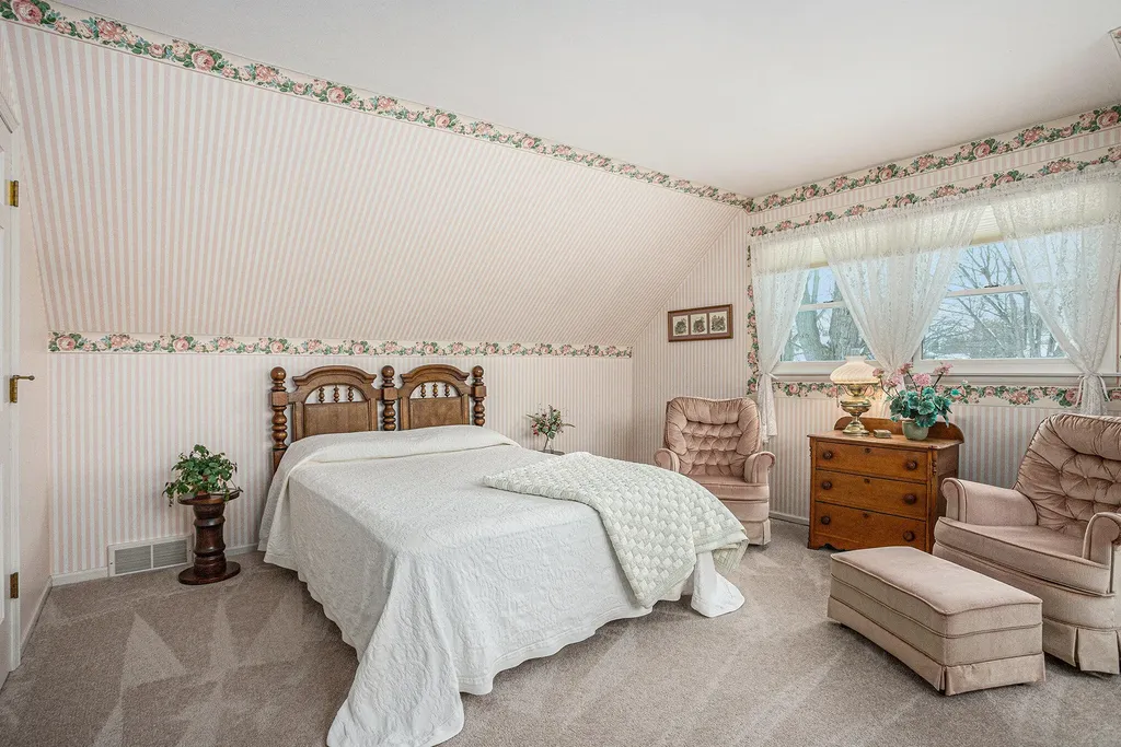 519 E Spruce Street Marshall City MI 49068