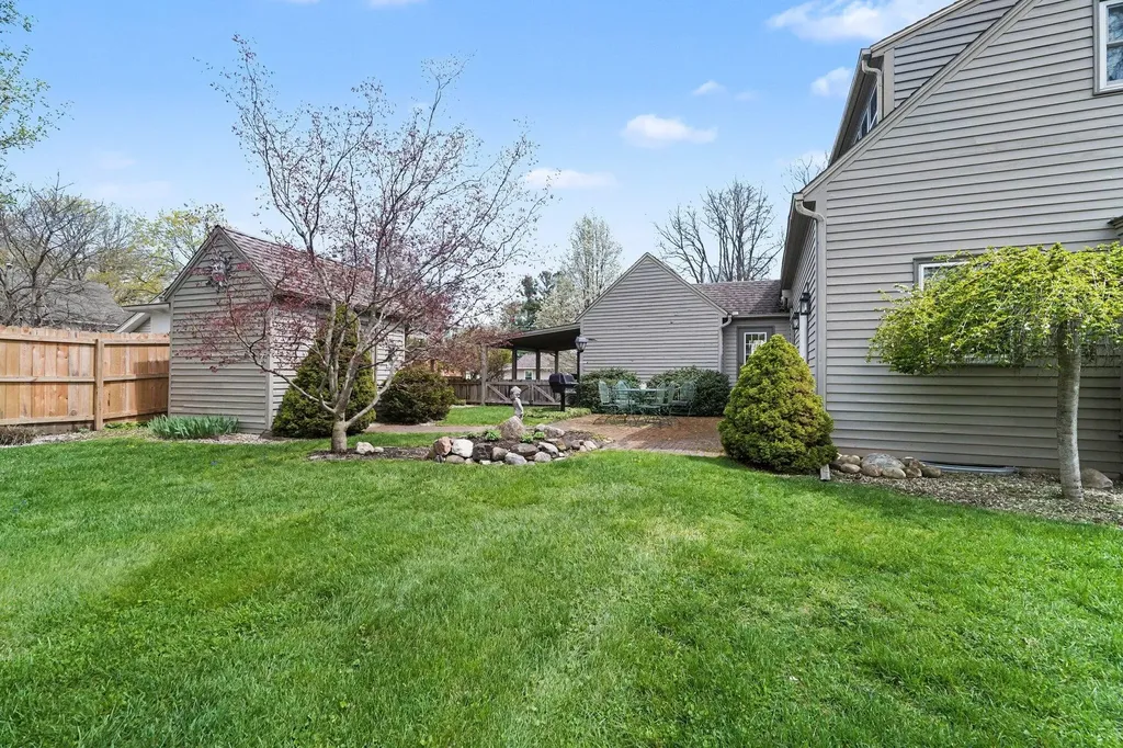 519 E Spruce Street Marshall City MI 49068