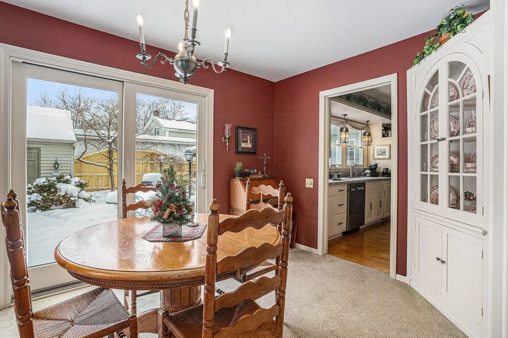 519 E Spruce Street Marshall City MI 49068