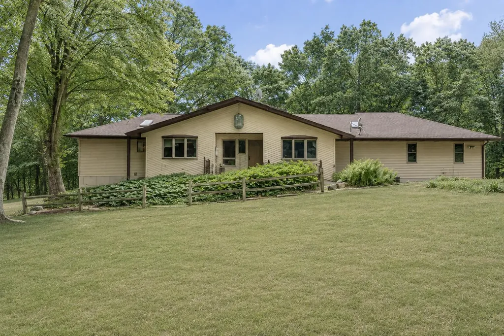 10660 D Drive S Newton Township MI 49033