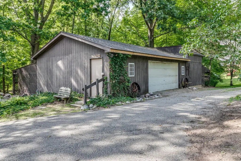 10660 D Drive S Newton Township MI 49033