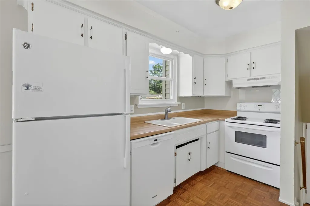 6305 Marlow Street Portage City MI 49024