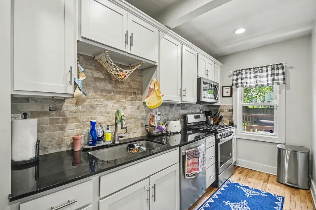 236 Dean Street NE Grand Rapids City MI 49505