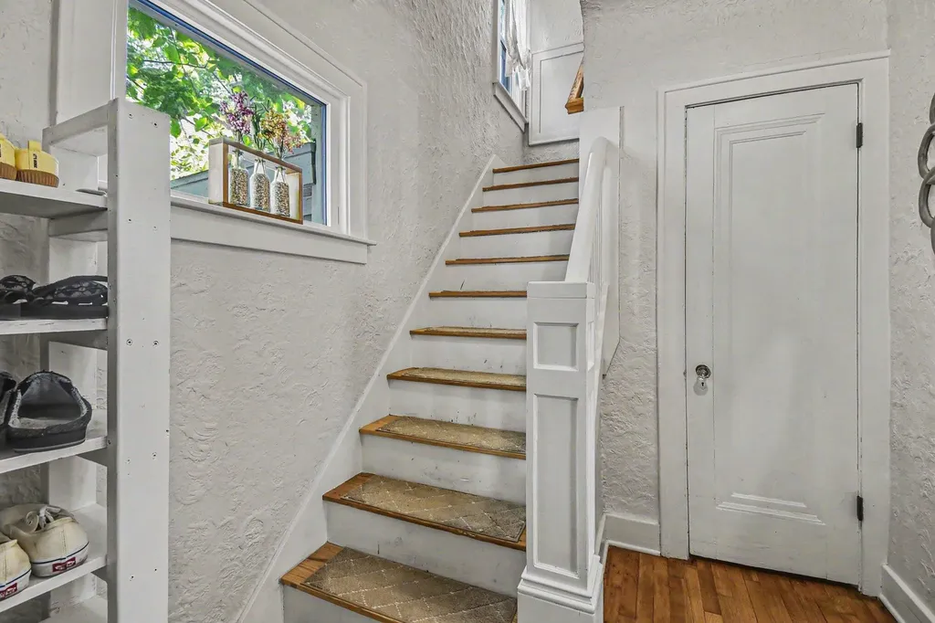 236 Dean Street NE Grand Rapids City MI 49505
