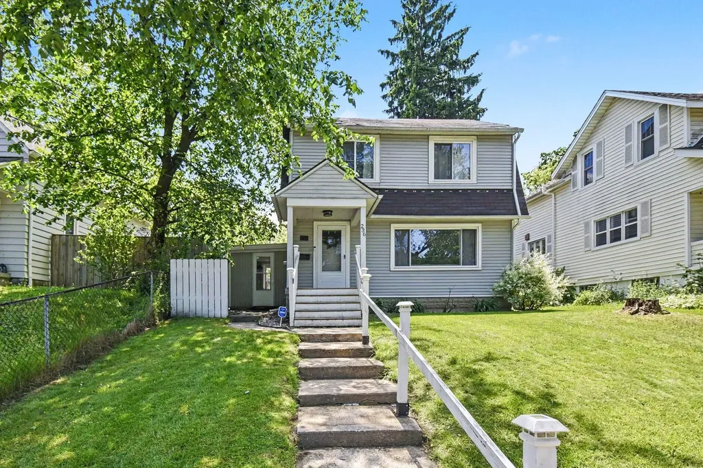236 Dean Street NE Grand Rapids City MI 49505