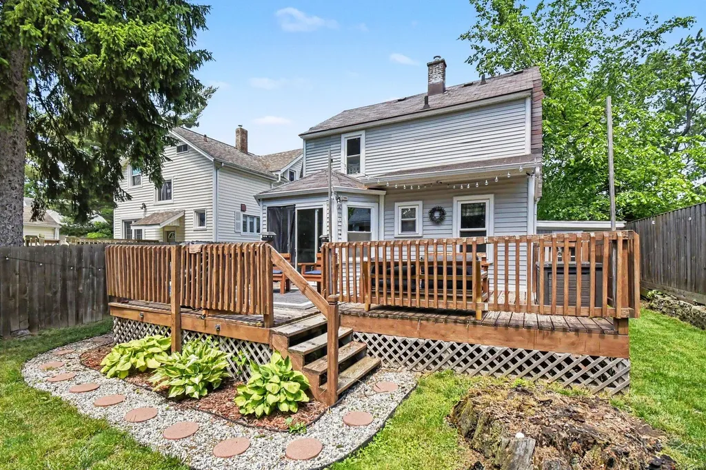 236 Dean Street NE Grand Rapids City MI 49505