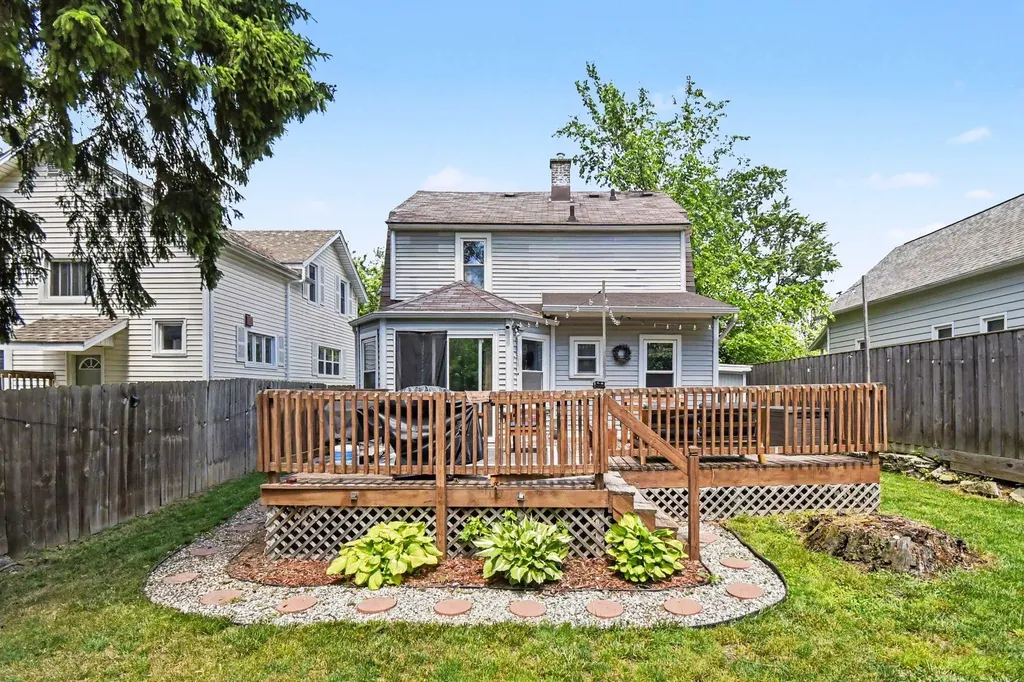 236 Dean Street NE Grand Rapids City MI 49505