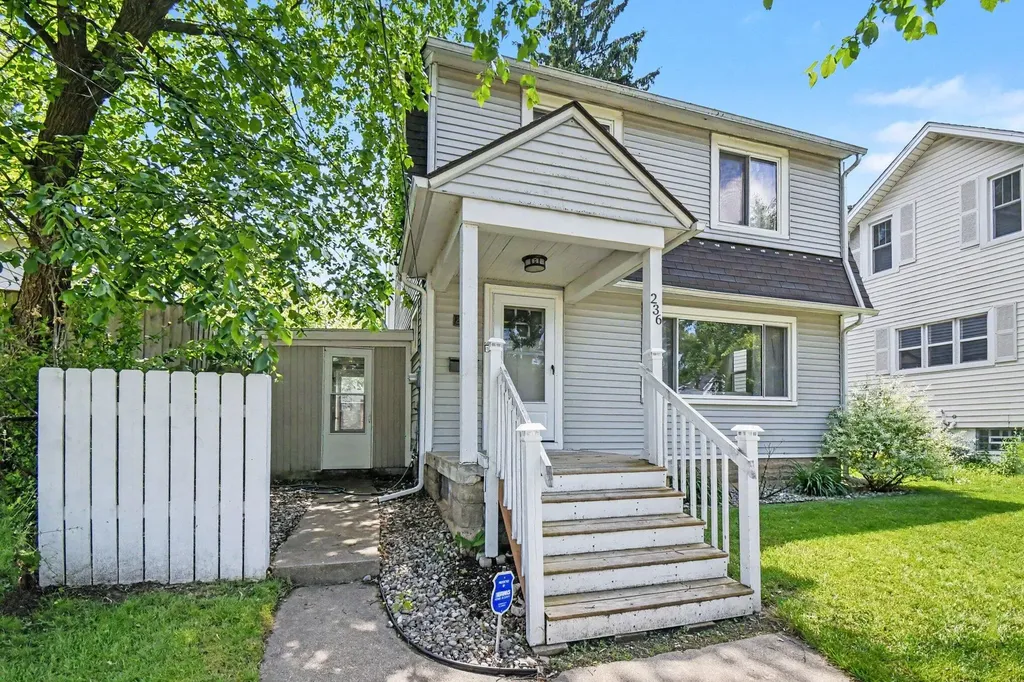 236 Dean Street NE Grand Rapids City MI 49505